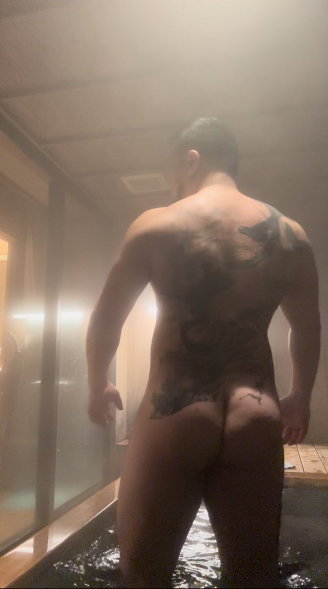 一起泡湯嗎？

Onlyfans.com/augustiger