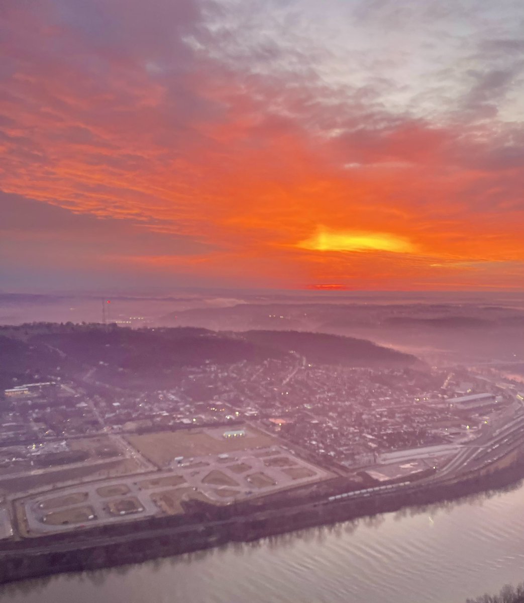 Down through the Mon Valley out my office window this morning. Fog will be an issue all morning in spots. #SKY4