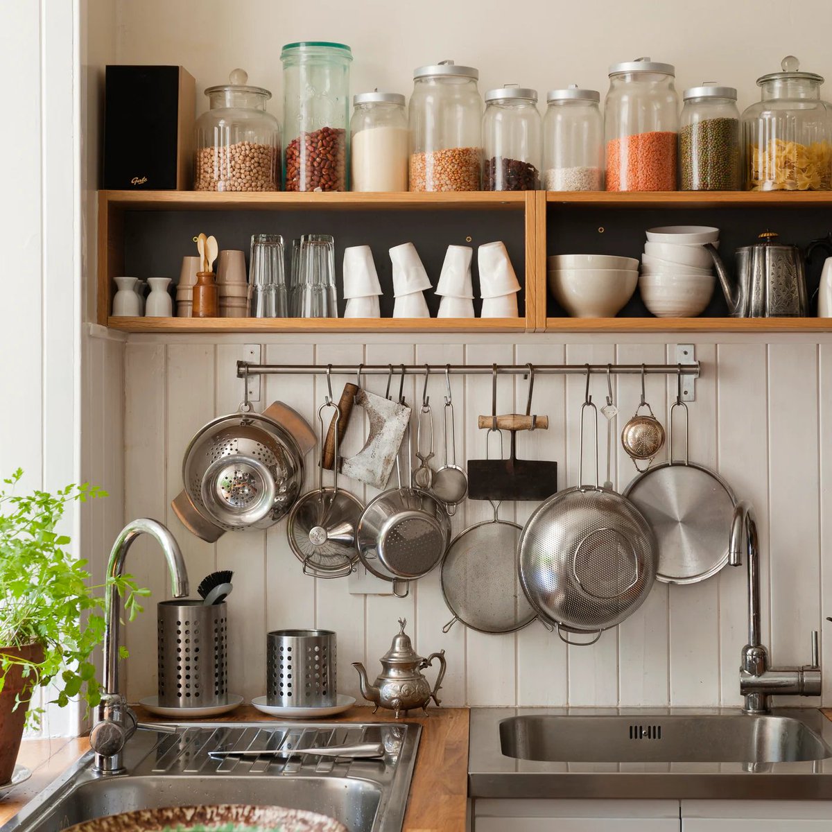 NDTVFood's tweet image. 6 Kitchen Items You Must Replace Regularly
food.ndtv.com/webstories/foo…
#kitchen #items #replace