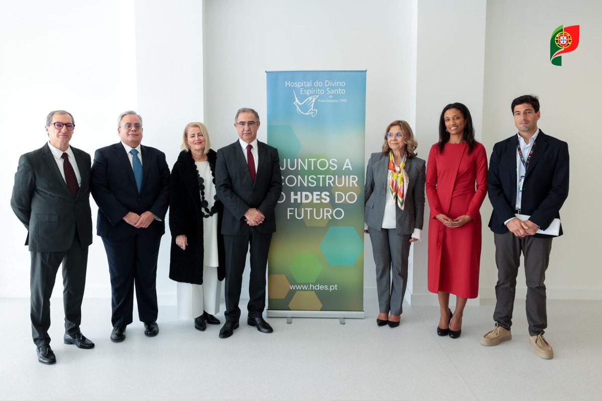 saude_pt's tweet image. A Ministra da Saúde visitou o Hospital Modular construído na sequência do incêndio que destruiu parte do Hospital do Espírito Santo em Ponta Delgada, nos Açores. 
#saúde #HospitalModular #açores