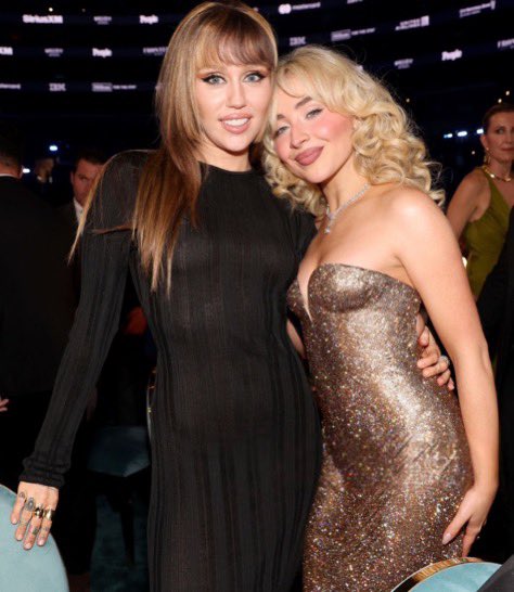 SabrinaCarp_SP's tweet photo. MILEY CYRUS &amp; SABRINA CARPENTER. #GRAMMYs https://t.co/RLa4OqUqqQ