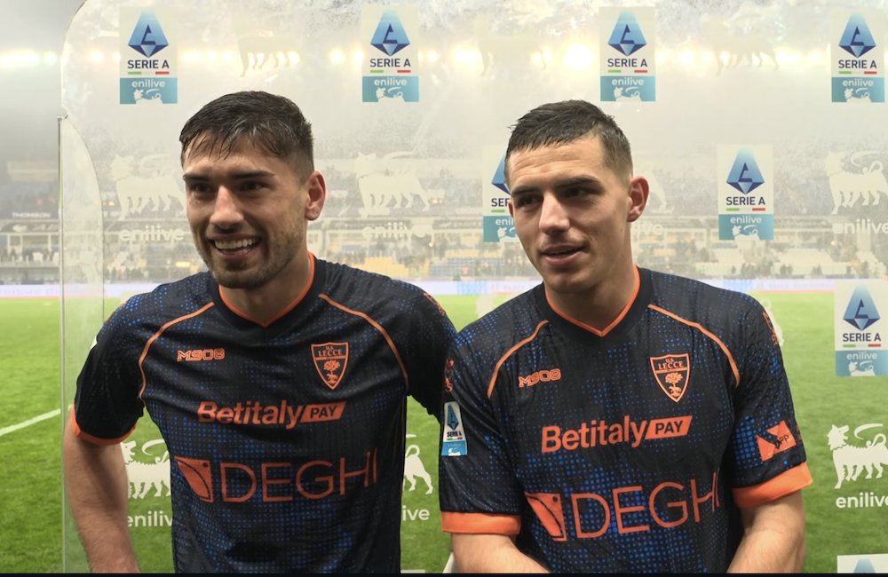 LucaBrindisino's tweet photo. Al Tardini il #Lecce merita e scaccia l’incubo della rimonta dell’andata. Proprio #Kristovic, che allora peccò di egoismo, segna e dà due assist a #Pierotti. Questo e altro nelle #PagelleDefinitive di #ParmaLecce:
https://t.co/tBHpAfxbXd
#Parma #ParLec #SerieA #Giampaolo #Valeri https://t.co/HVR8TA30gs