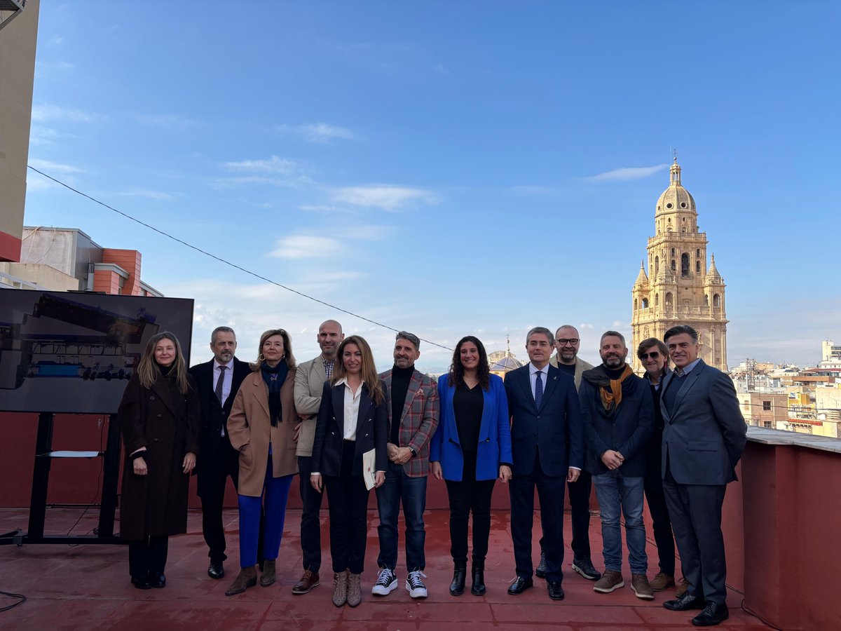 AytoMurcia's tweet photo. 📢 El Ayuntamiento de Murcia aprueba la modificación de la ordenanza sobre ocupación de vía pública con terrazas.

✅ Permitirá regular por primera vez las terrazas en azoteas, así como los nebulizadores para combatir las altas temperaturas.

https://t.co/Ah3uq48CuA https://t.co/6A5cyycK5u