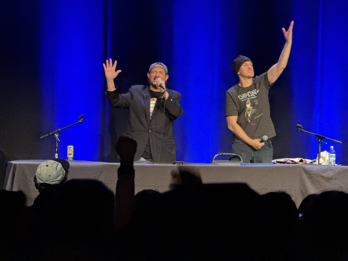 TheMadDogDave's tweet photo. @ThatKevinSmith and @JayMewes put on another super fun show kicking off their #auralsectstour at @The_Wilbur in Boston last night! Thanks for all the laughs and good times! https://t.co/V4Nt94s5cd