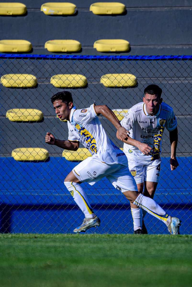 #CopadePrimeraPy #Reserva
☑️ Torneo Apertura | 2025 / 📅 Fecha 3
⌚ ¡Finaaaal y victoria del Chanchón! 🫵
 Trinidense 1️⃣ - 3️⃣ #Luqueño
Blas Escobar ⚽⚽
Leandro Espinola ⚽
#AdelanteKureLuque 🐷🇺🇦