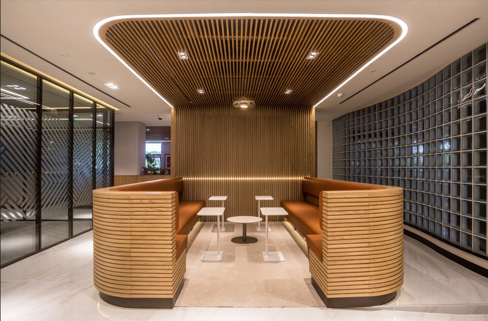 PIL_inspired's tweet photo. Excited to share our recently completed office fit-out for an international client, a space where Kenyan heritage meets contemporary design! 🌍✨

Grateful to have collaborated with the wonderful team at @tpbennettllp  , @MaceGroup, @ArkConLtd  and Infraplus.

#SustainableDesign https://t.co/Q1J0tYeLLa
