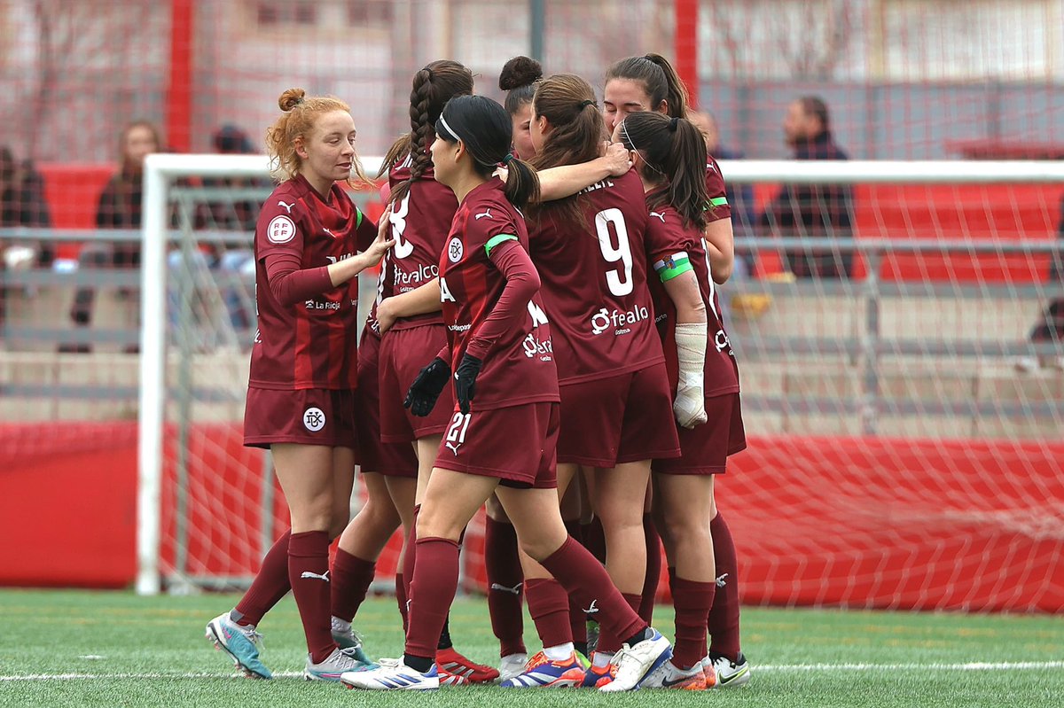 Tres puntos de equipo en una jornada importante. El camino a seguir⚔️!
📸: @estefania_lora_jimenez 
#GoDUX #seguimoscreciendo