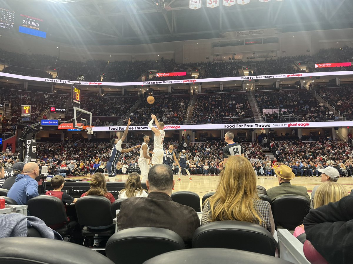 Dean_Bellas's tweet photo. Had the worst seats for that @cavs blowout of the @dallasmavs https://t.co/waaT1t5uB9
