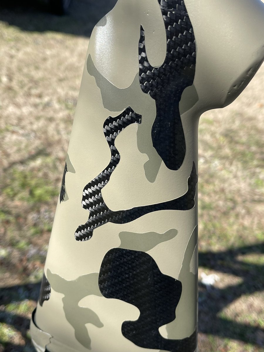 christian_grest's tweet image. Here’s my latest project. Brownells Exclusive Howa 6.5 PRC Carbon Fiber action, Stocky’s carbon fiber stock, EGW base &amp;amp; Keystone rings, SwampFox 2-12x44 Kentucky Long, Anechoic AnechoX 30L. Aluma-Hyde Multicam finish. #65PRC #Howa #alumahyde #anachoic #awampfox #brownells