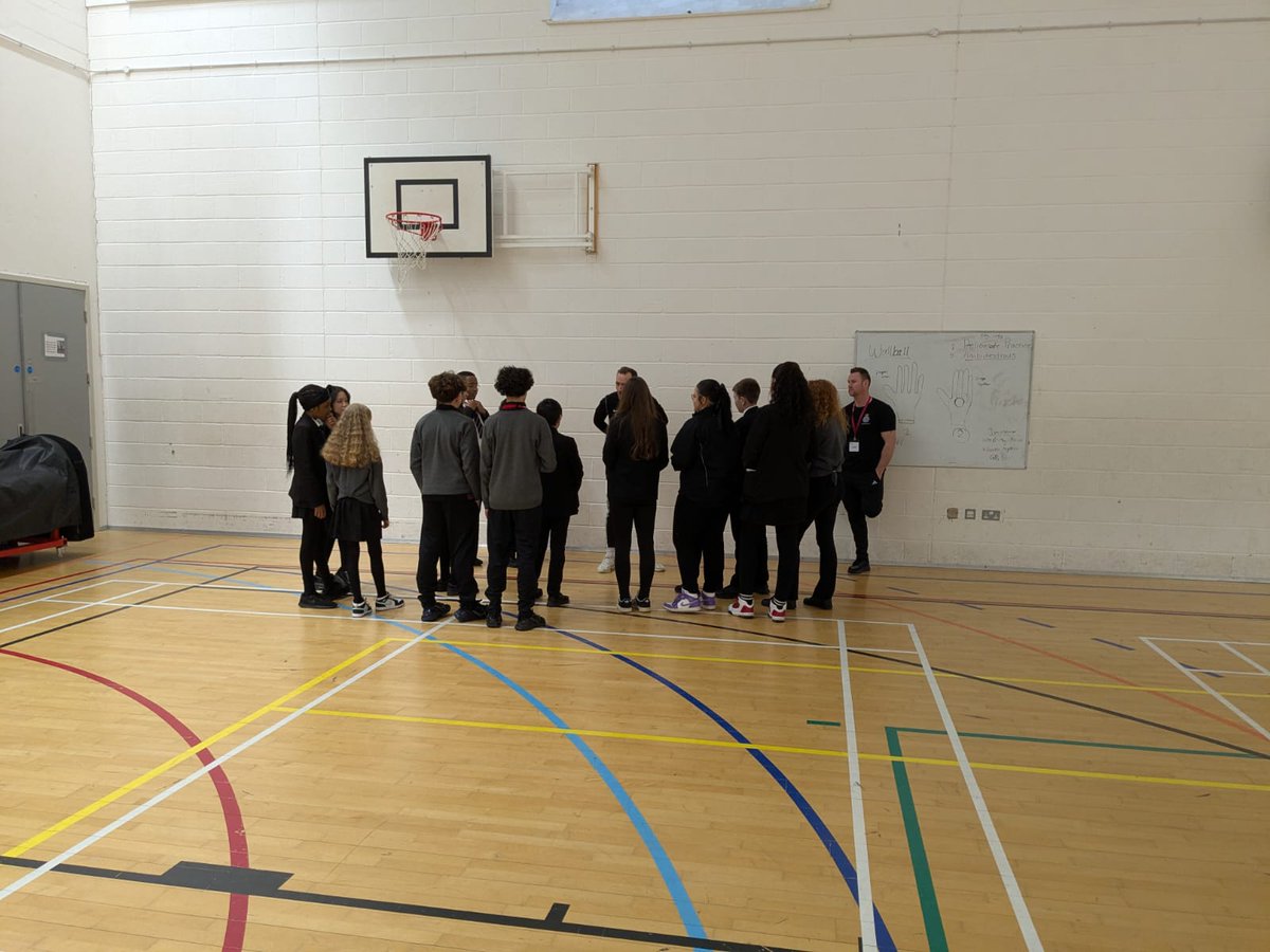 MPSCommunities's tweet image. Session 3 @chelseaacademy school we discussed stop & search giving the students a variety of scenarios to help improve decision making & understanding of why police use this vital tactic to save lives @MPSCommunites @MetTaskforce @CFCFoundation working together for a safer London