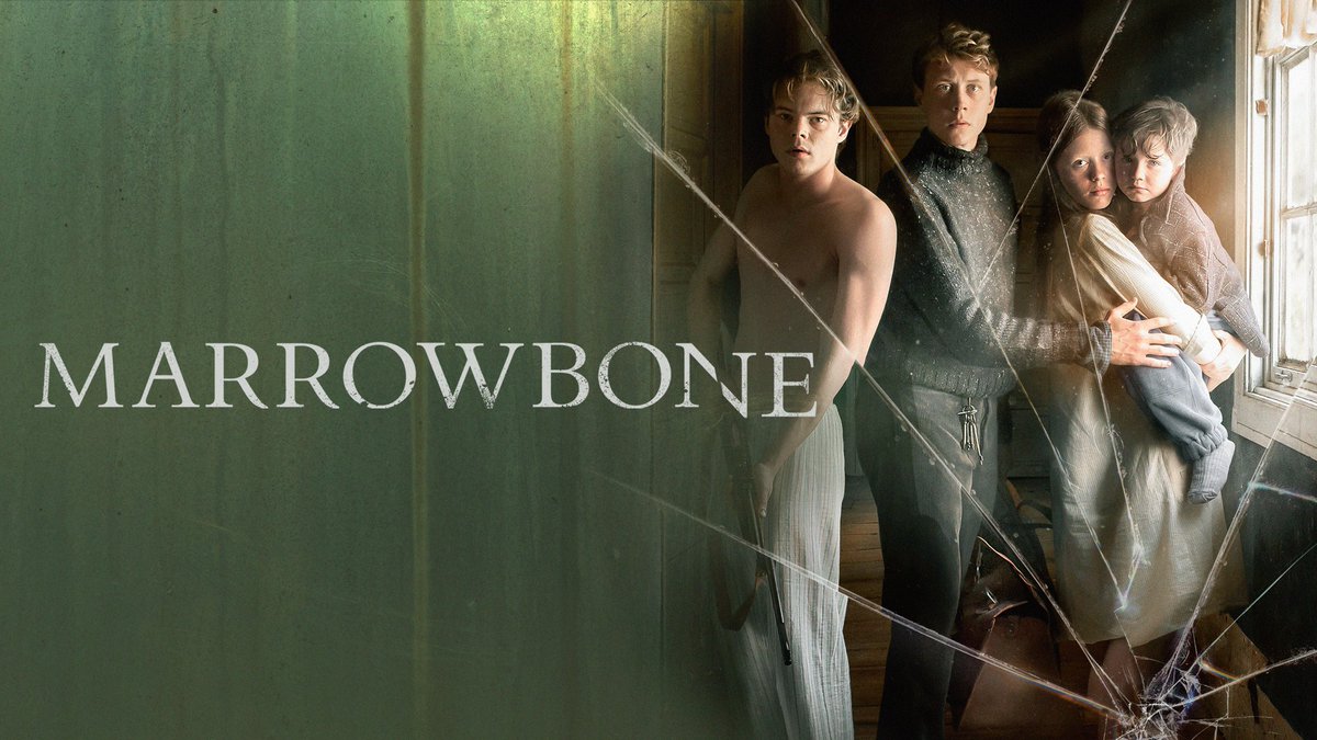 MikelMetal's tweet photo. #ElSecretoDeMarrowbone unió a un repartazo joven que a posteriori serían estrellas de lo más cotizadas en la industria.
Un thriller muy a lo Shyamalan con girito final incluido que funciona muy bien.
Tiene esa atmósfera tan a cuento de fantasmas que es imposible que no me guste. https://t.co/KVTWG8x4lR