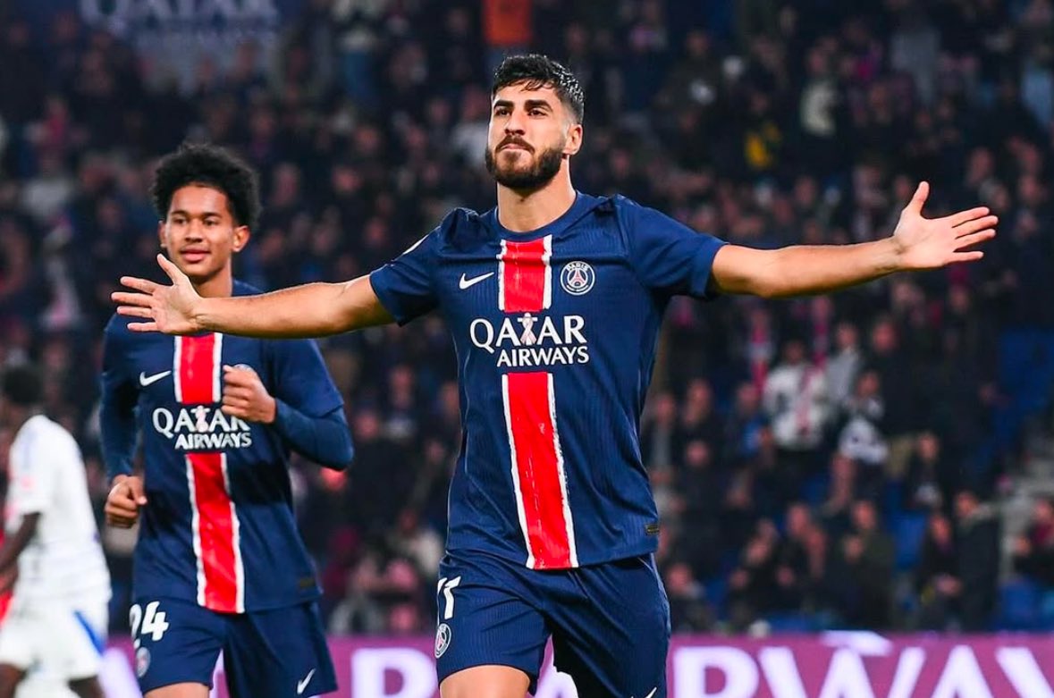 FabrizioRomano's tweet photo. 🚨🟣🔵 Cher Ndour’s move to Fiorentina now allows Aston Villa to get Marco Asensio deal sealed with PSG as loan spot has been unlocked.

All set for #AVFC next signing. https://t.co/iVPv8IWj4Y