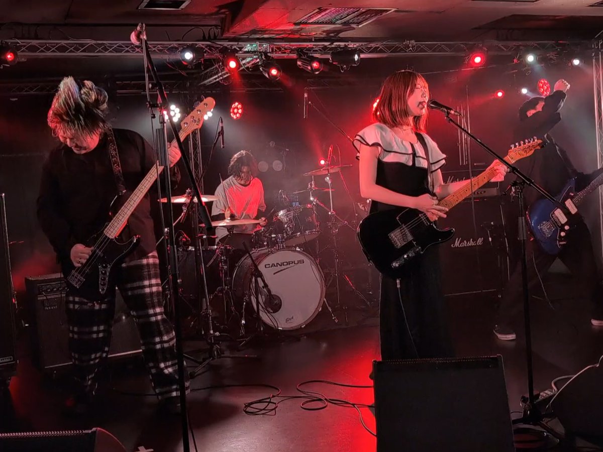nnaakkaassaann's tweet photo. SILVER ROCK FES 2025@ PLANT お疲れ様でした⛄️
真冬のライブハウスに旬の音楽が集まりました
ありがとうございました
#Pollux #NawateHarutaka #LightWriter #OCHIYO
#SRF2025 https://t.co/nAlzoNNppo