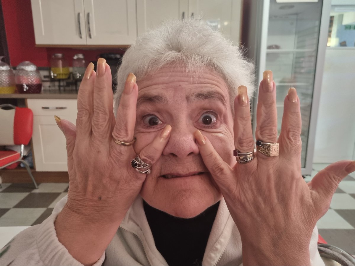 PrimeLife tweet media