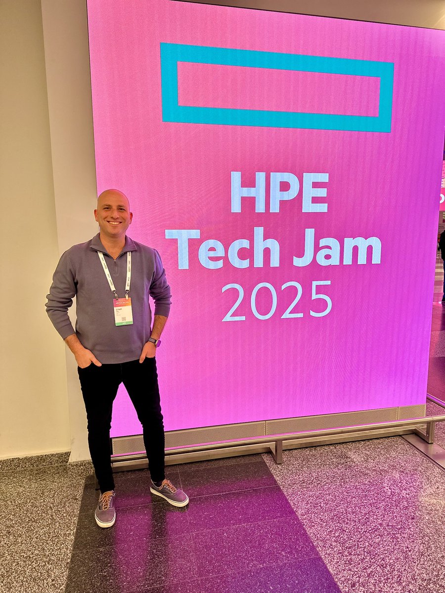 Liran_Mor's tweet photo. #hpetechjam here we go @HPE 
Great people, amazing partners and awesome technology community! https://t.co/t1dCD6eIm6