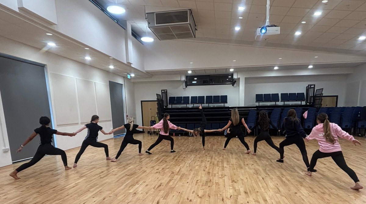 Saddleworth School tweet media