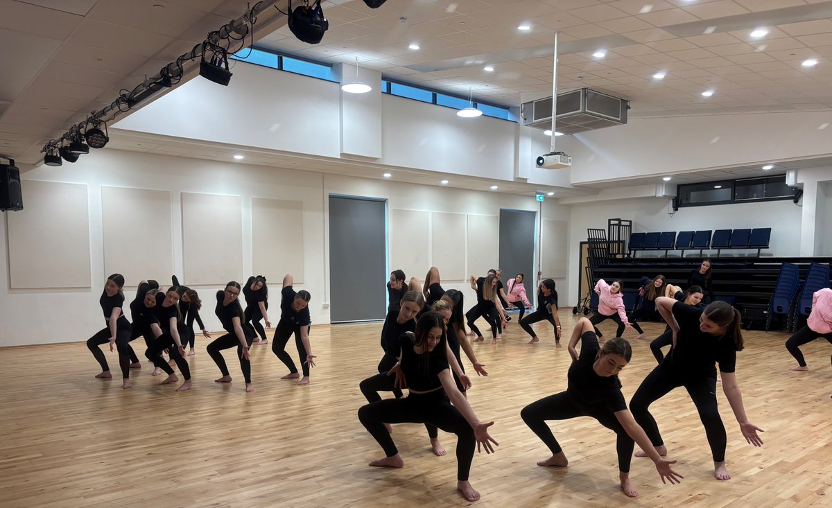 Saddleworth School tweet media