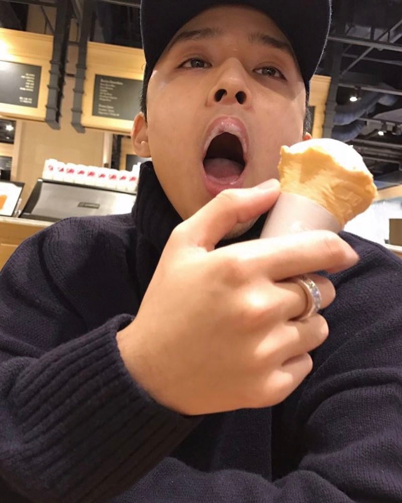 콧구멍조차 겁나 잘생긴 이쟂니 🍦

#FTISLAND #FT아일랜드
#이재진 #LEEJAEJIN #イジェジン