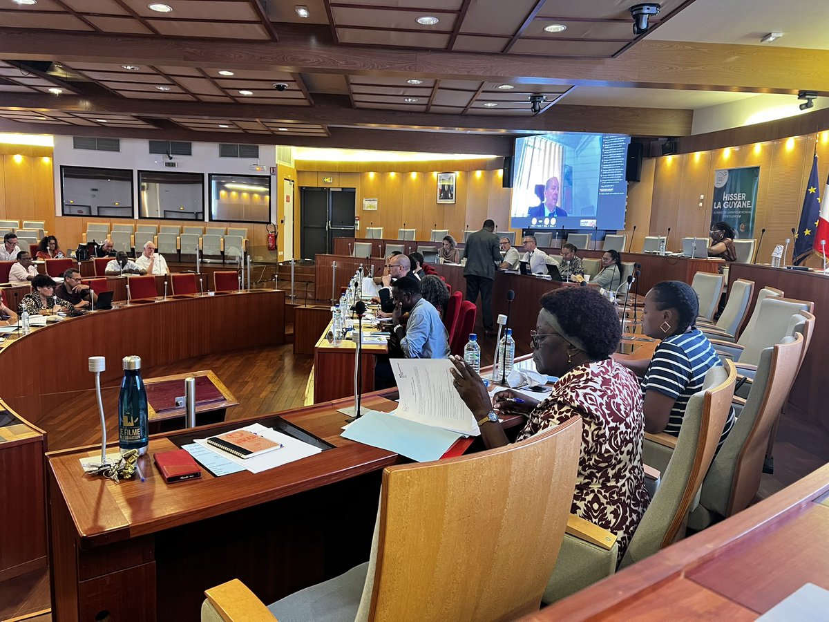 Ce lundi 3 février, le recteur de l’<a href="/acguyane/">Académie de Guyane</a> co-président le Conseil de l’Education Nationale a l’hôtel de la <a href="/CTdeGuyane/">CTGuyane</a>.

Les parties prenantes et acteurs de l’éducation en Guyane sont réunis pour se prononcer sur l’ouverture de 4️⃣ établissements sur le territoire.