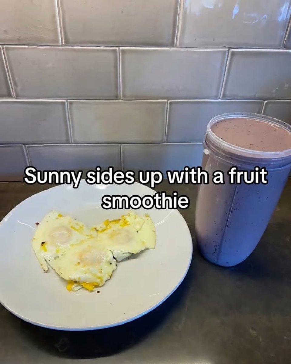 Nutrabuddy_io's tweet photo. Eating Clean For the Day!! #weightlossjourney #cleaneating #cleanfood #foodisgood #nutritiontips https://t.co/F3pirua6dG