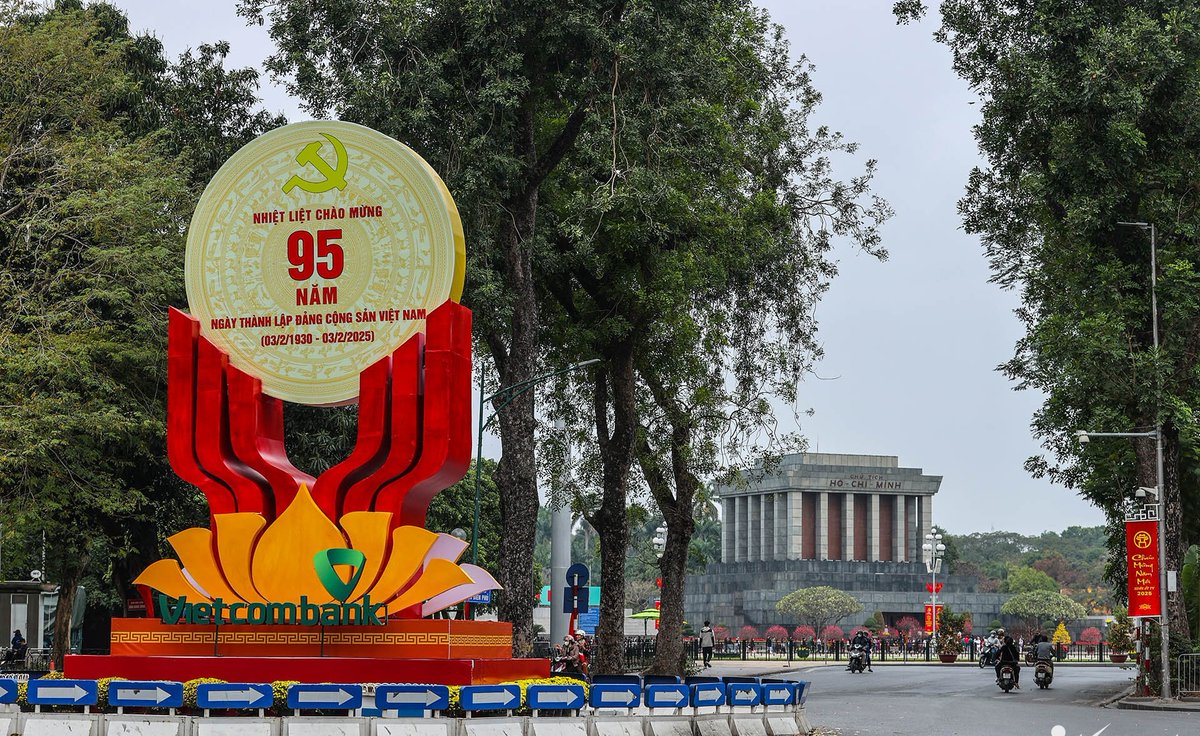 MMarreroCruz's tweet photo. En el aniversario 95 de la fundación del PCV, felicitamos al compañero To Lam y al hermano pueblo vietnamita.
 
Continuaremos fortaleciendo los inquebrantables lazos de amistad, solidaridad y cooperación que nos unen, forjados por nuestros líderes #Fidel y Ho Chi Minh. https://t.co/ItAgWDbzmx