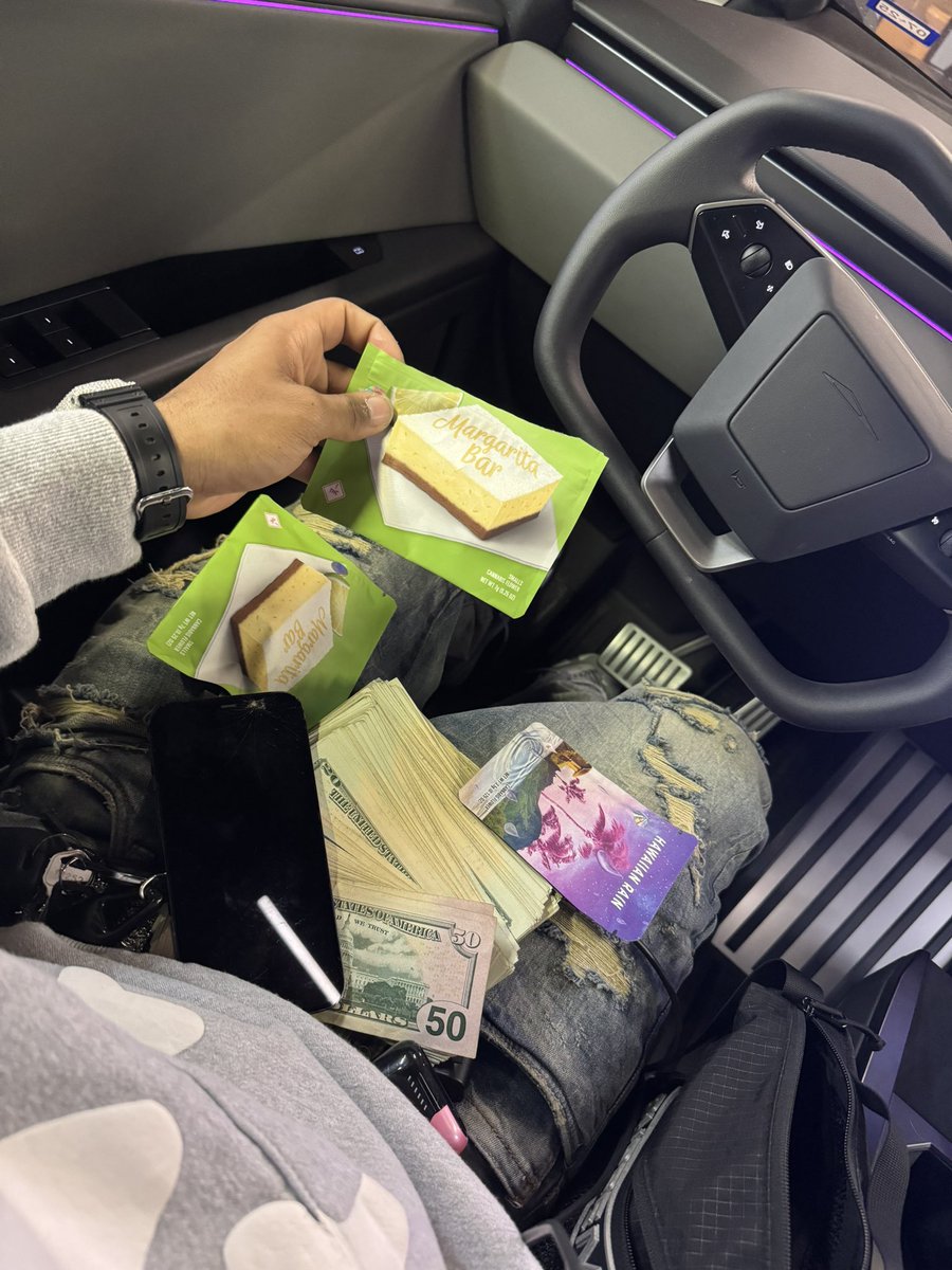 jayyrichhhhh's tweet photo. 🛸🛸🛸 https://t.co/Mvda9hWdvQ
