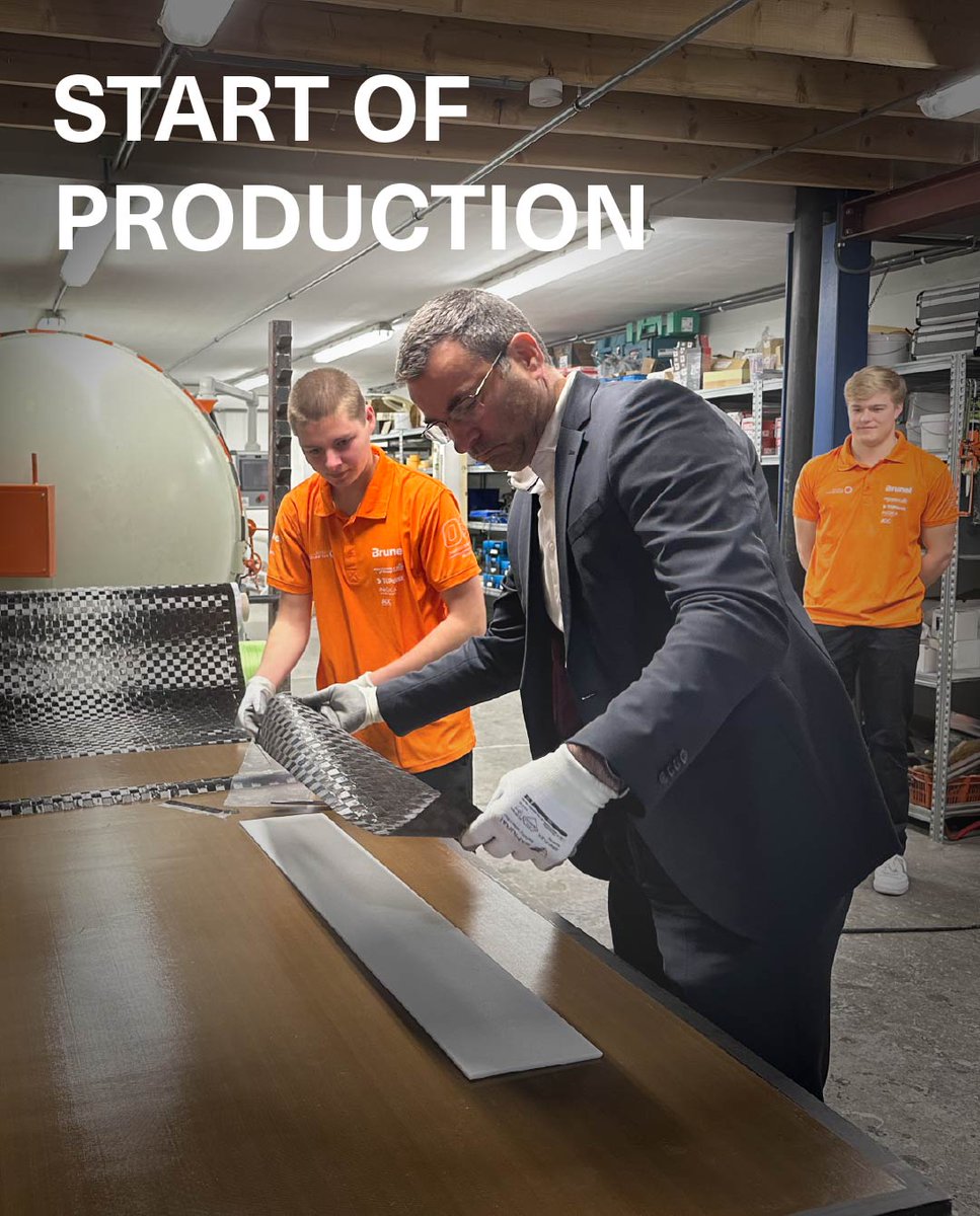 Yesterday, our production team officially began building our solar car in Sneek! 

In just three months, the full exterior body of Nuna 13 will be complete!

#BrunelSolarTeam #production #wethouder #Nuna13