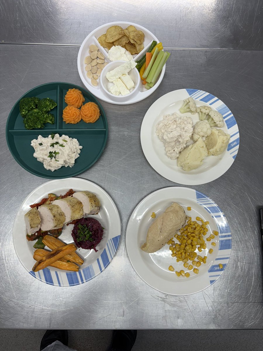 Experiential learning for our MSc Pre Reg Dietetics students <a href="/HealthSciUni/">Health Sciences University | HSU</a> with a chef about food presentation. The do’s and don’t. It is nice for me to see how this course has progressed from Day 1 the course started.