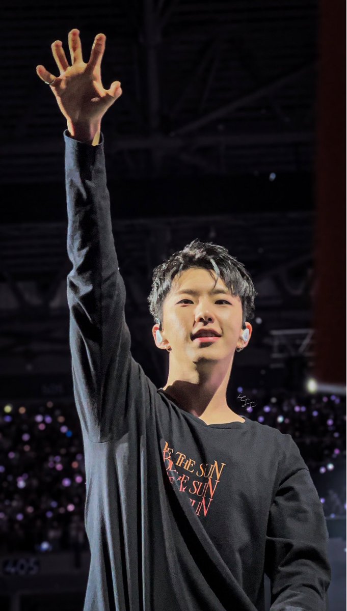 hochigyu's tweet photo. my #1 star ⭐️🐯

seeing hoshi throughout the years and he will always be my favorite performer! 🩷 

ode to you mnl 2020 -> be the sun mnl 2022 -> follow tour bulacan 2024 -> svt right here bulacan 2025 https://t.co/qZmnSwhUAx