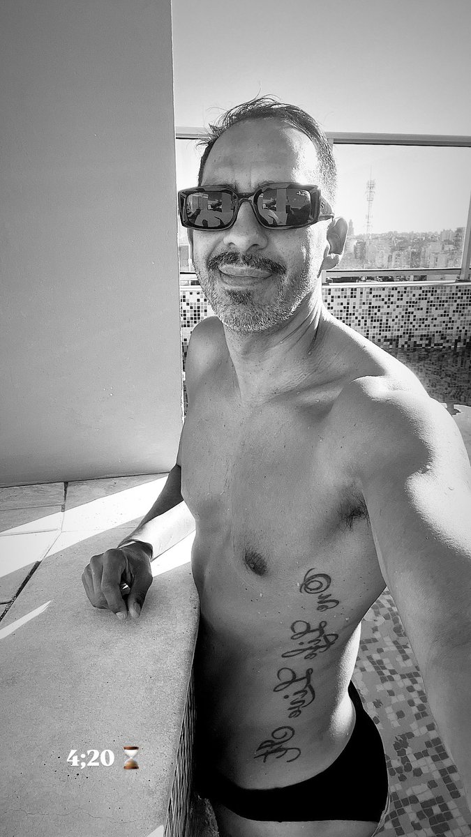 Georgis_07's tweet photo. Pool https://t.co/3jSgwOaXSr