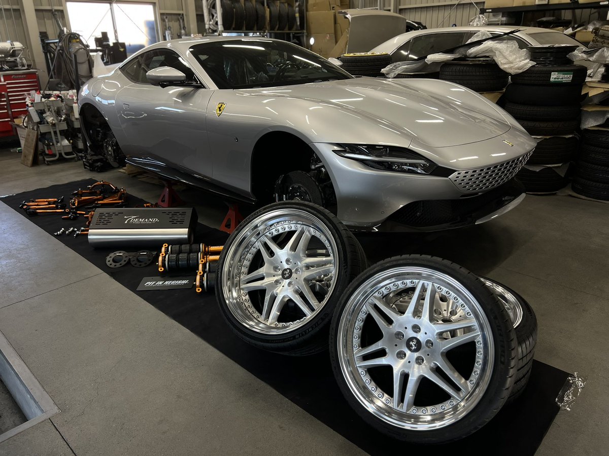 InNegishi's tweet photo. #Ferrari
#Roma
#tdemand新作エアサスユニット
#proarm開発
#prodamper開発
#tdemand
#proarm
#prodamper
#michelin
#oam
#osakaautomesse2025
#pitinnegishi

https://t.co/CgHFd8y0WQ https://t.co/QHYHjFUfFI