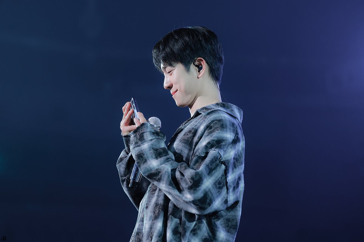 dodge_got7's tweet photo. 250131 이런 눈으로 아가새 찍기 있냐
#갓세븐 #GOT7 #진영 #JINYOUNG https://t.co/eZaspULGuR