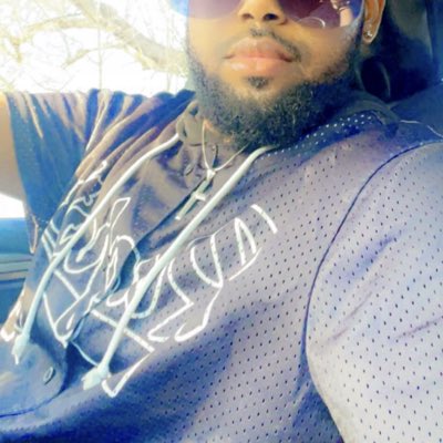 ZaeThomas2's tweet photo. #NewProfilePic https://t.co/F06Lfkvmih