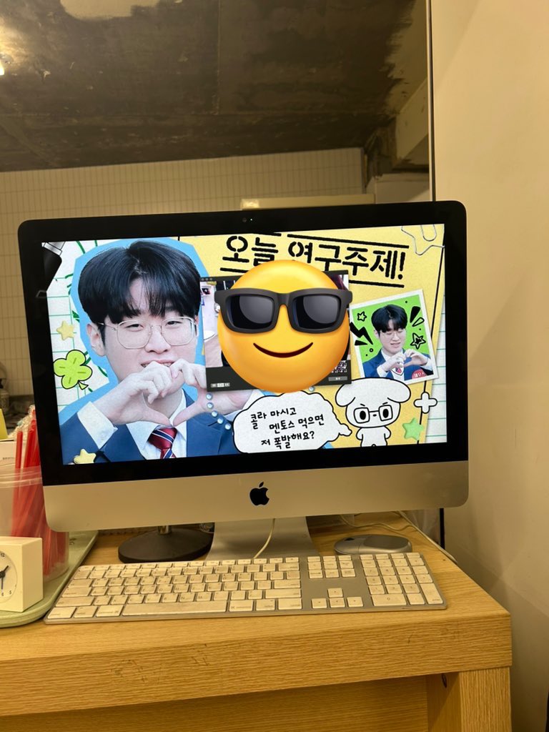 God_Thunduck's tweet photo. 오늘도 다녀와서 럭드 키링 뽑았어요🤭 여기 마카롱 정말 맛있어서 또 먹고 왔습니다😋 최우제 연구 동아리 가입 완료한 일원으로서 주최진 분들의 노고에 감사드립니다 수고많으셨습니다🙇‍♀️🧡

#해피_제우스_데이
#21번째_생일과_4번째_도전 
#최우제_연구_동아리_가입완료 https://t.co/CeXcnDTsu4
