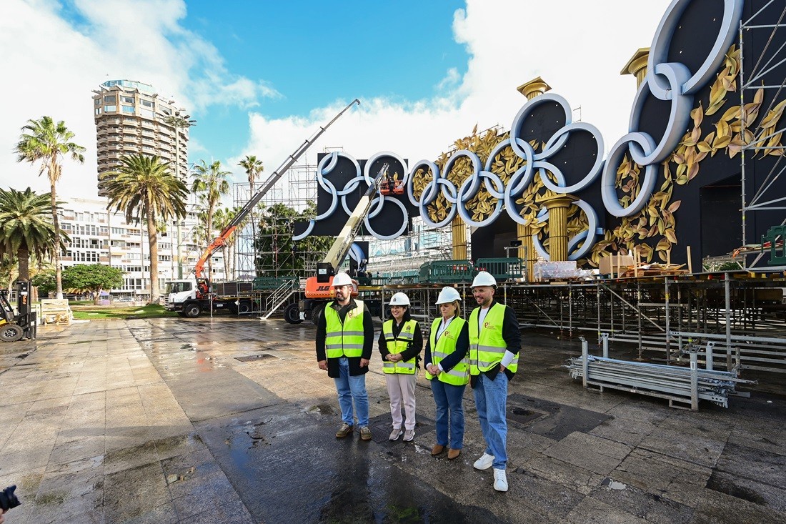 🎭Este año el escenario del <a href="/lpacarnaval/">Carnaval LPGC</a> nos lleva al Olimpo

🌿1.200 hojas de olivo brillarán bajo miles de luces LED, mientras 27 aros olímpicos evocan la unión de los pueblos

🔥En el centro, el pebetero nos recordará que el fuego del #LPACarnaval nunca se apaga