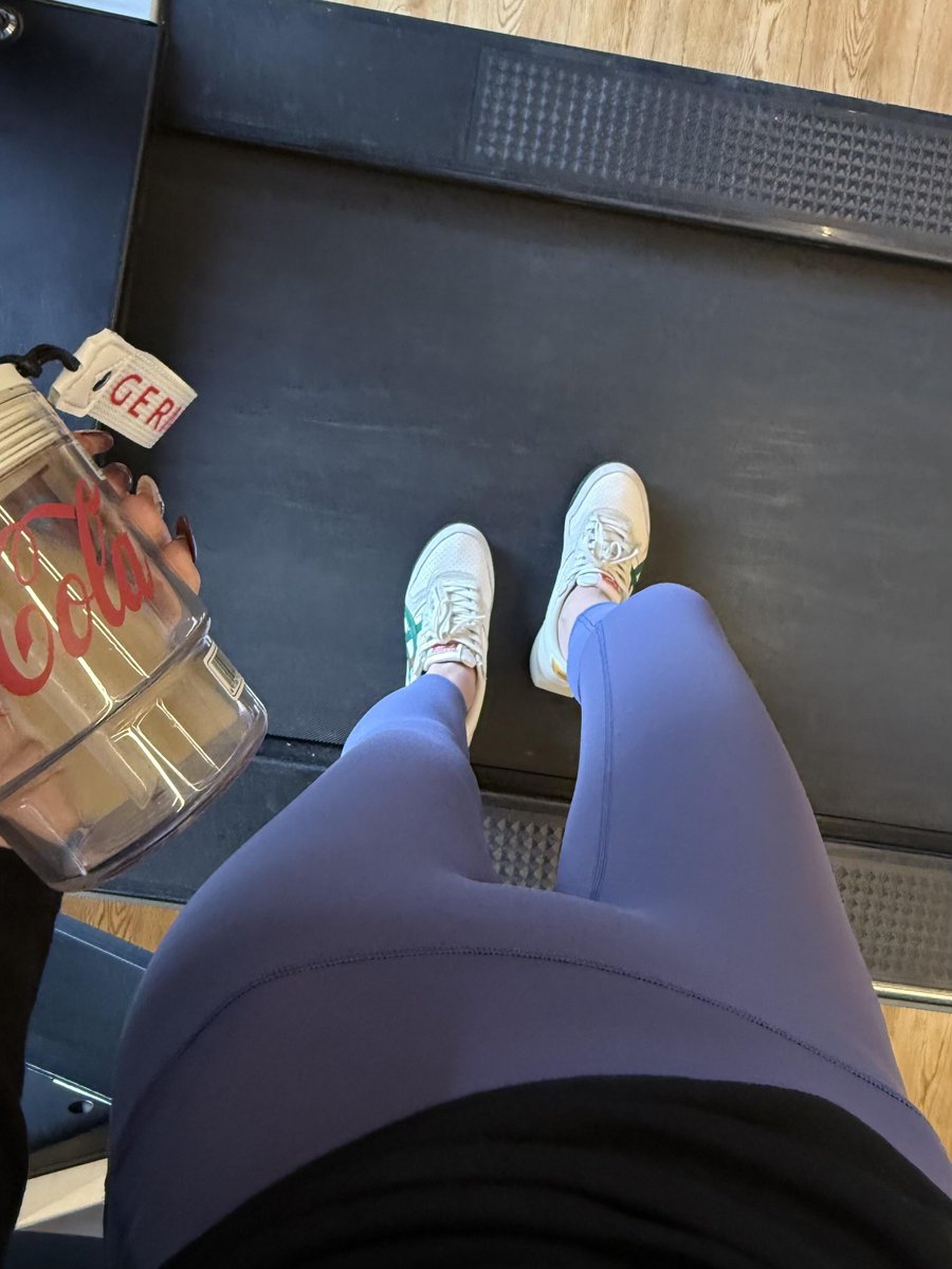 Msrty0929's tweet photo. Fitness is a journey of being alone with yourself. https://t.co/oQFgNBg4Fj