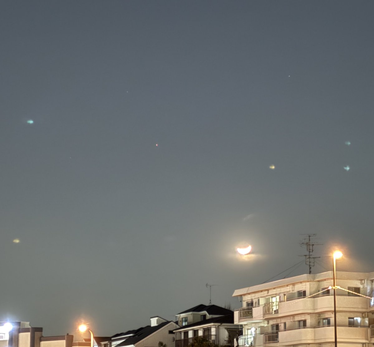 hiroiumi3's tweet photo. 三日月ベッド🌙 https://t.co/1B4nHvPMi9
