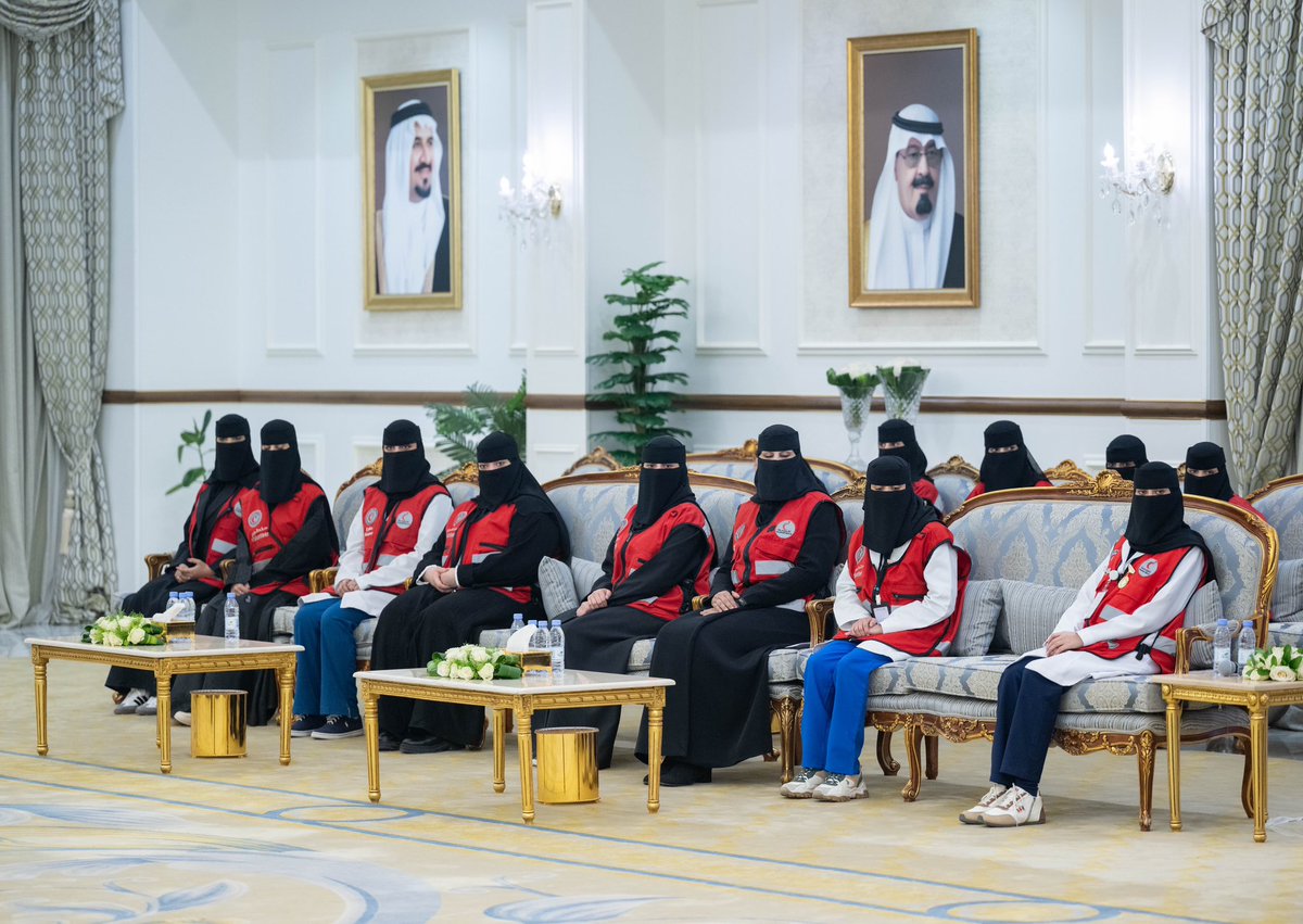 NorthborderSA's tweet photo. أشاد سموه بالجهود التي تقدمها هيئة الهلال الأحمر السعودي، ودورها الريادي في خدمة المصابين والمرضى . https://t.co/N83tOrFQvS