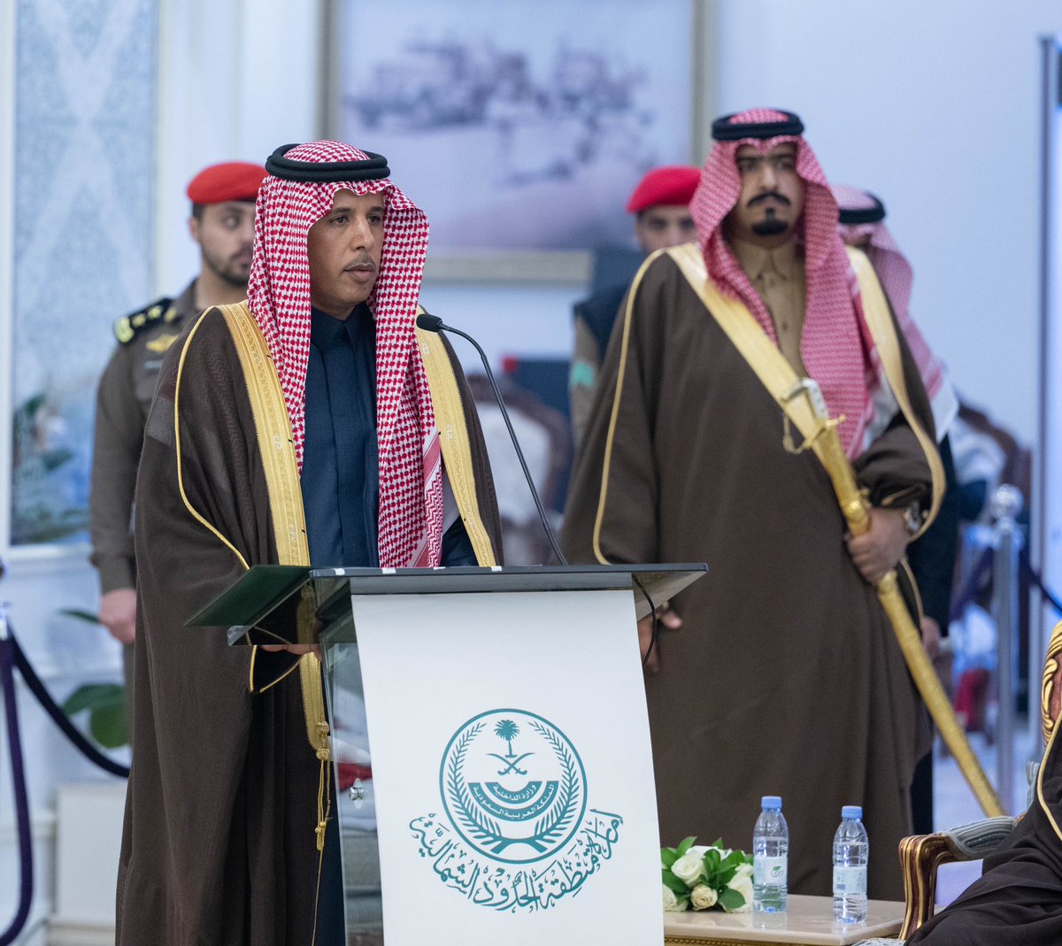 NorthborderSA's tweet photo. أشاد سموه بالجهود التي تقدمها هيئة الهلال الأحمر السعودي، ودورها الريادي في خدمة المصابين والمرضى . https://t.co/N83tOrFQvS