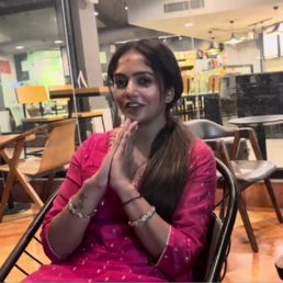 JoshiSripriya's tweet photo. Her Pretty and Precious Smile made me Happy 🥹❤️🤌. She's damn cutest 😫🫶.. Our Sweetest Pannikutty &amp; ಕರ್ನಾಟಕದ ಮನೆ ಮಗಳು #BhavyaGowda .. 

#BBK11 https://t.co/bgoldTxly5