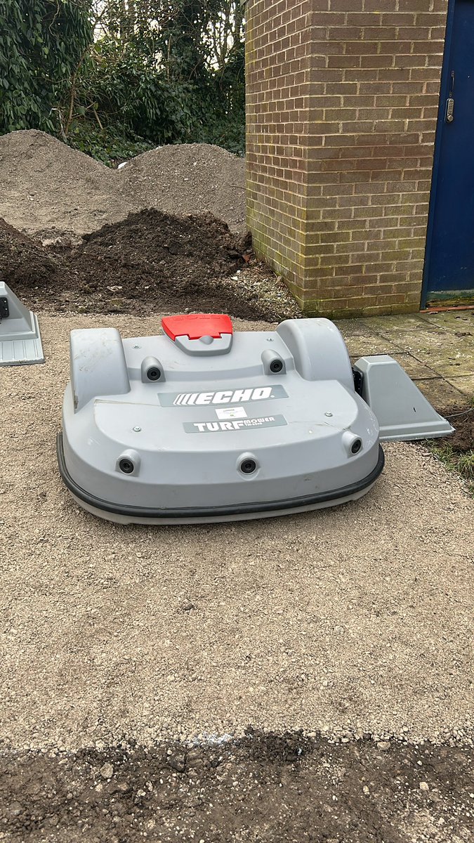 RuncornGCgreens's tweet photo. New @EchoRobotics have arrived ready for mapping this week by @TGgroundscare https://t.co/ciKjCgcBGG