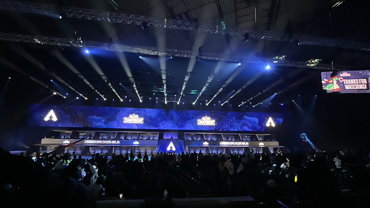 enomo_h's tweet photo. ALGSを実際に見るという貴重な経験をさせていただきました。
プロの試合を間近で見てみて物凄く勉強になりました。
得られるものが本当に多かったです。
感動しすぎて余韻がぬけません🥲
私は変わらずAPEXが好きです！
現状配信が難しいので
BaNGirasの一員として私は影で頑張らせていただきます😾 https://t.co/IIm58l7RRW