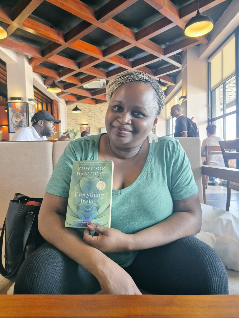 Es_Taa's tweet photo. Starting a new thread of my 2025 reads. You can never go wrong with #EdwidgeDanticat @EDanticat
It was hard to put this one down.
She just has a way of writing, feels like she is speaking to me + only me
#EverythingInside #JanuaryReads #EsTaaReads https://t.co/dNkHAFYecA