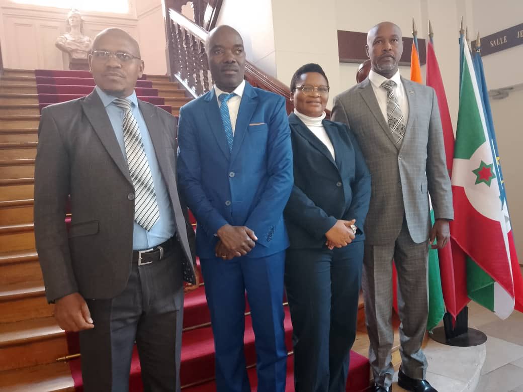Ce3/02/25, l’Ambassade du🇧🇮en🇫🇷 représentée par Mme Aline NDUWAMARIYA,P.C.&amp;la délégation de l’ENA/🇧🇮 conduite par Dr Jean de Dieu NDIKUMANA,ont participé au lancement officiel d’1 projet d’appui au Dvlpt de l’E-Formation des fonctionnaires.⁦<a href="/MAEBurundi/">MAECD</a>⁩ ⁦<a href="/NtareHouse/">Ntare Rushatsi House</a>⁩