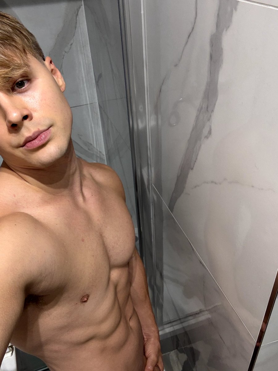 RT for full photo 🔥 @jaycamp_x 

onlyfans.com/peachyyboy/c31