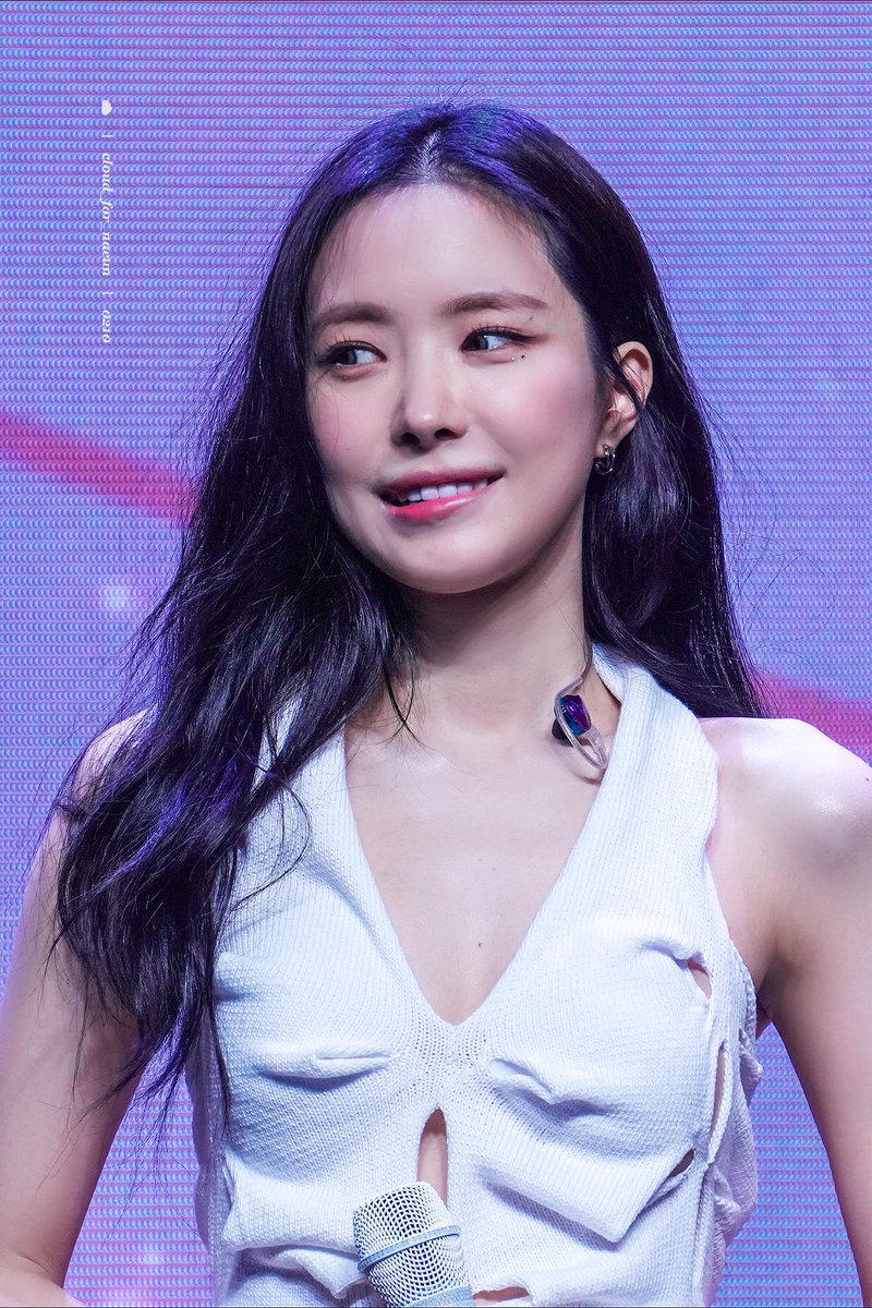 cloud_for_naeun's tweet photo. 💗

-
-

250202. 손나은 첫 번째 팬미팅 [Better SonDay]

⊹⁺⸜ @1994marcellasne ⸝⁺⊹

#Better_SonDay #TheNaeunDay 
#손나은 #나은 #naeun https://t.co/ESJmB8zzoM