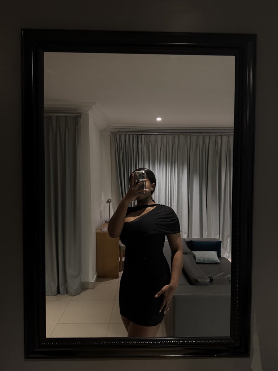 SomAgbasi's tweet photo. pressure🖤 https://t.co/9kDM9EegLX