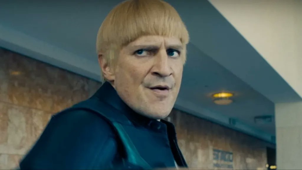 El nuevo Green Lantern es José Luis Espert con la peluca de Paco o yostoy flashando?