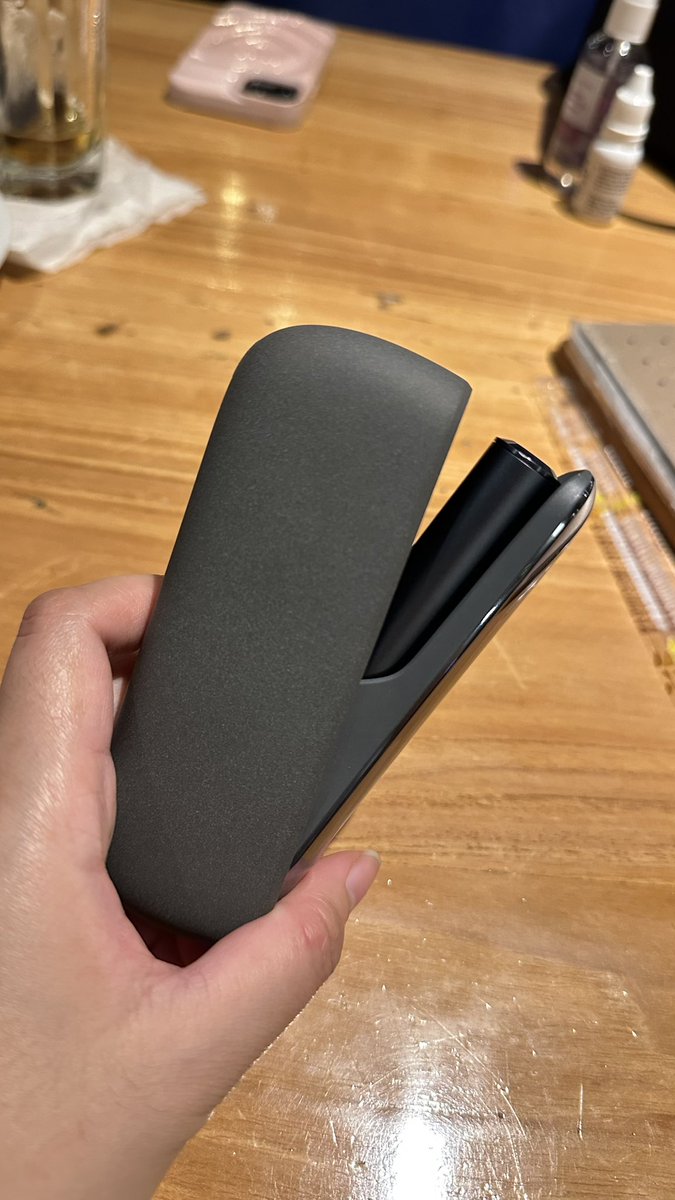doksunniee's tweet photo. for sale iqos iluma good condition pemakaian 1 bulan 600k nego tipiss #wts #iqos #iluma #iqosiluma https://t.co/PJCnxwClHP