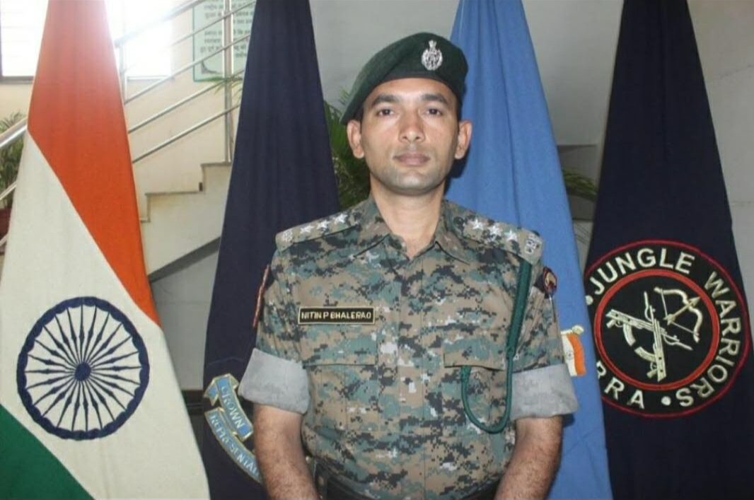 RamboUpdates's tweet photo. Tribute Post 🙏 Shri Nitin Purushottam Bhalerao, Assistant Commandant of 206 Bn COBRA who made the supreme sacrifice while valiantly fighting the Maoists in Sukma, Chhattisgarh.

He immortalised himself on 28.11.2020 while leading his COBRA - CRPF commandos in a  continued 1/2.👇 https://t.co/YBzVFcbZfm